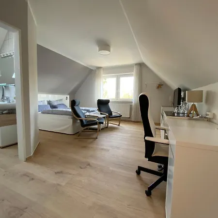 Hotell Zur Bever 3*