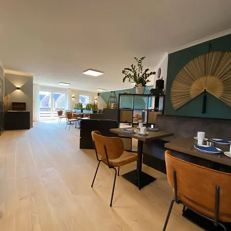 Zur Bever Hotel 3*