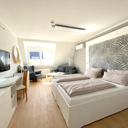 Zur Bever Hotel 3*